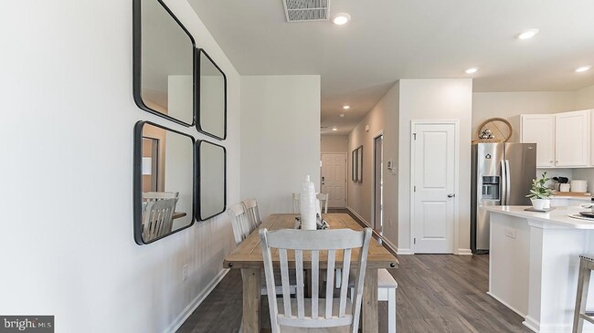 Photo - 141 Mazzeo Dr