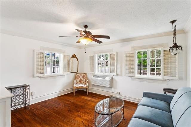 Photo - 3300 St Charles Ave Unit 2