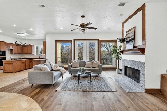 Photo - 324 Rolling Oaks Ridge