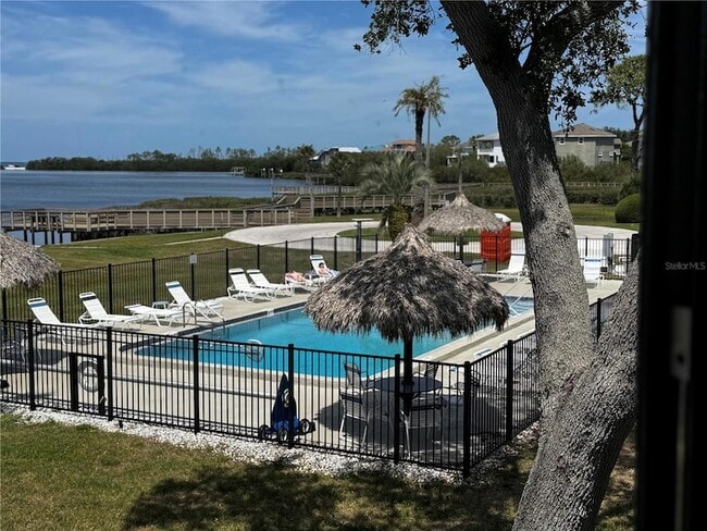 Building Photo - 656 Windrush Bay Dr Unit 656