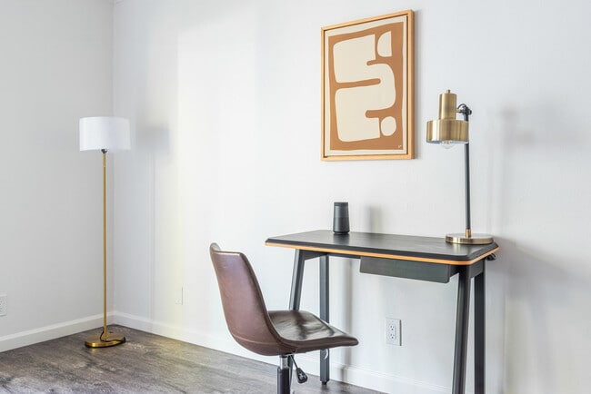 Photo - 141 Wellesley Cres Unit FL3-ID1892