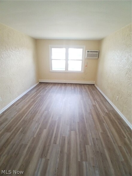 Photo - 127 Shields Rd Unit 3