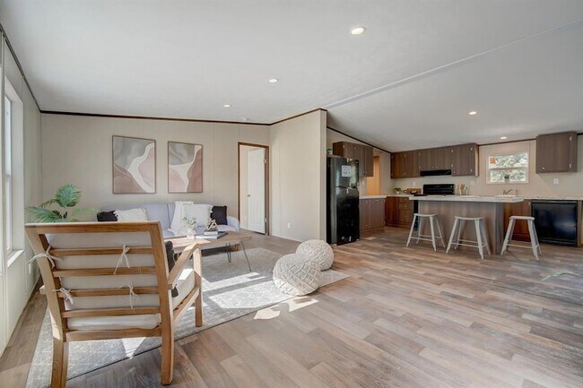 Photo - 146 Shadow Oak Dr