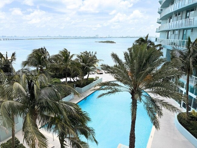 Building Photo - 1900 N Bayshore Dr Unit 1417