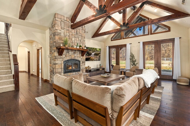 Building Photo - 4933 Trout Farm Rd Unit ID1221930P