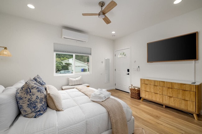 Photo - 4646 Robbins St Unit ID1304288P