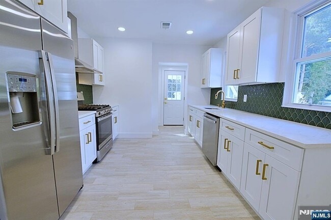 Photo - 16 Clarke St