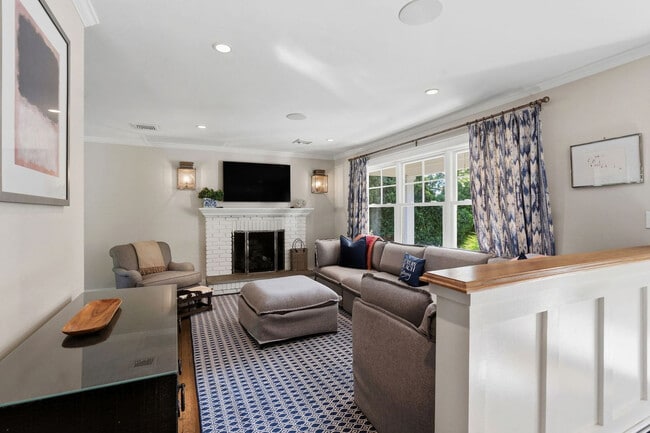 Building Photo - 810 Waterview Dr Unit SI ID1261529P