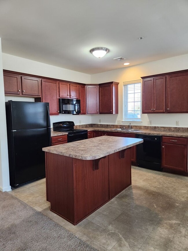 Photo - Sutherland Village