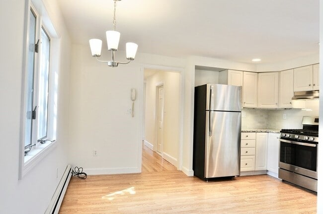 Photo - 120 Farwell St Unit 2