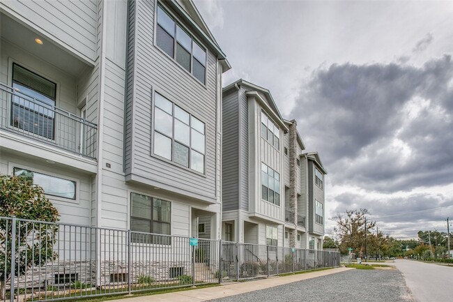 Building Photo - 1508 Beall St