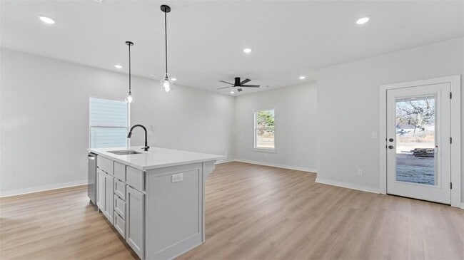 Photo - 1700 Cuppett Cir