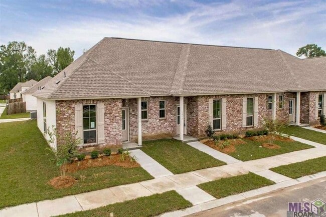 Building Photo - 1427 Pelican Club Dr