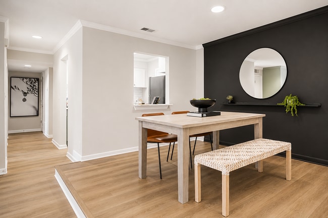 Stylish dining spaces designed for everyday meals and entertaining. - Avana Cumberland