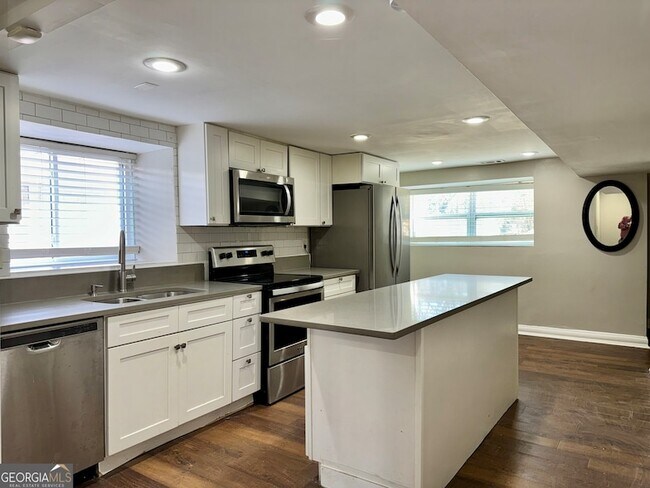 Photo - 1307 Lorenzo Dr SW Unit B