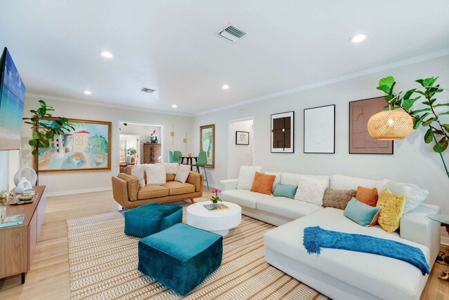 Building Photo - 4131 Lybyer Ave Unit ID1332435P