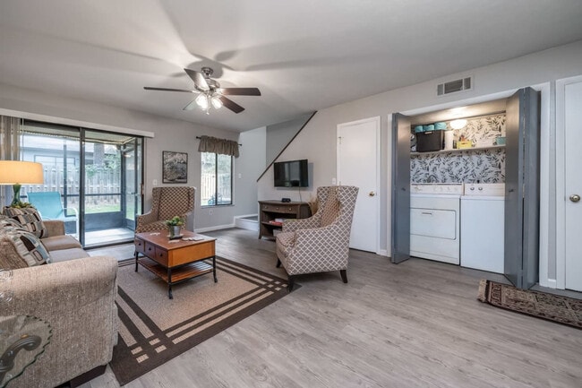 Photo - 2300 SW 43rd St Unit ID1359113P