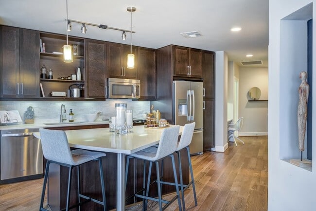 Photo - One Dallas Center