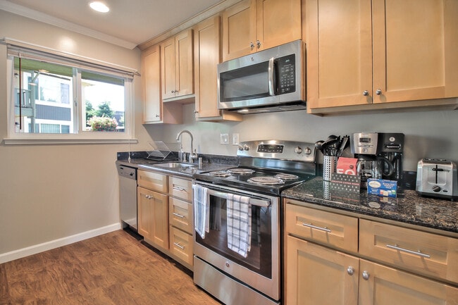 Kitchen - 30 Gladys Court