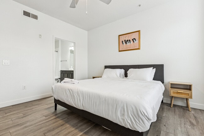 Photo - 9450 W Cabela Dr Unit ID1055574P