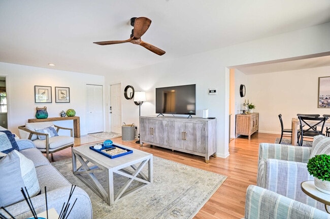 Photo - 215 Bobolink Way Unit SI ID1307448P