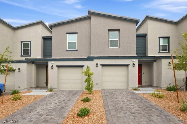 Building Photo - 10923 Heatherford Ave