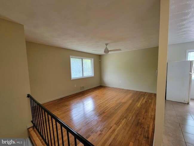 Photo - 6706 Blacklog St