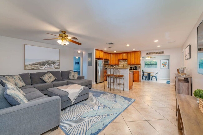 Building Photo - 1183 SE 1st Way Unit ID1372353P