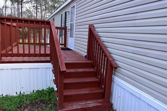Photo - 2 Lakeview Ln