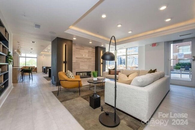 Photo - 425 W Trade St Unit 1GR