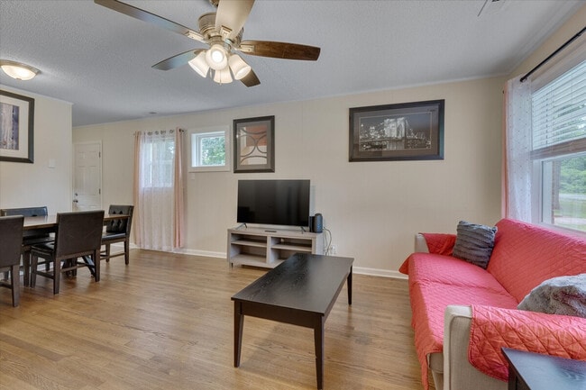 Photo - 210 Parthenia Dr Unit ID1388444P