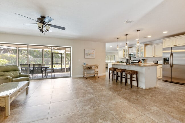 Photo - 427 Bellini Cir Unit SI FL1-ID1590857P