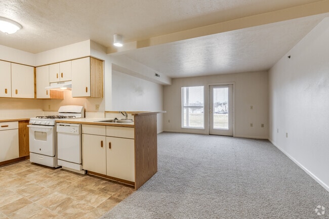 2BR, 2BA - 995-1856 SF - Autumn Lakes Apartments and Townhomes