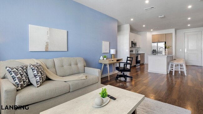 Building Photo - 255 Williamsburg Pkwy Unit A313
