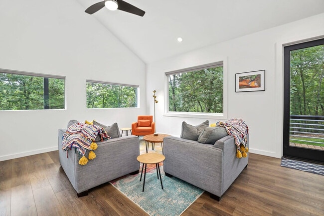 Photo - 45 Center Rd Unit ID1221904P