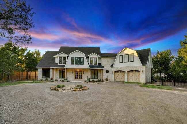 Photo - 371 S Ring Rd