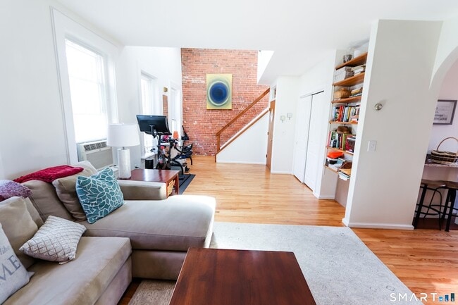 Photo - 182 Chestnut St Unit 2