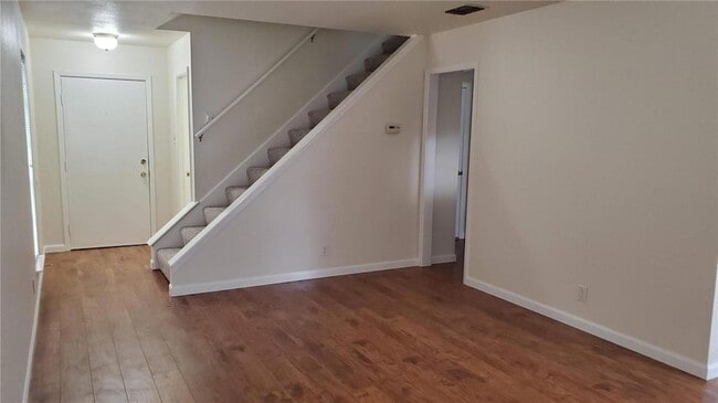 Photo - 8810 Clearbrook Trail Unit A
