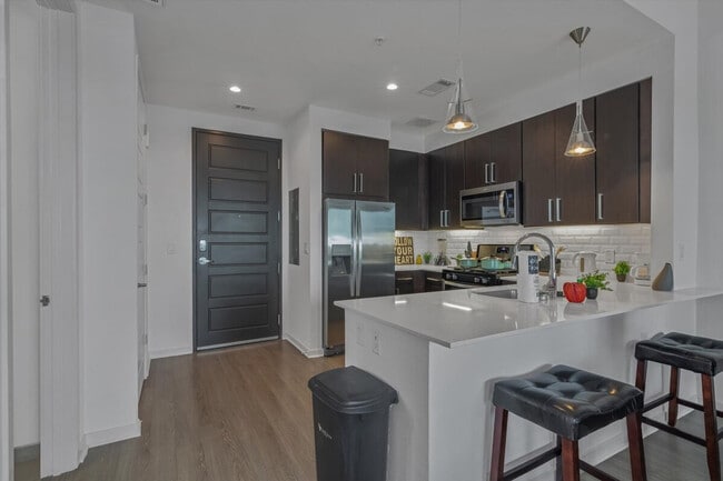 Photo - 2022 Holcombe Blvd Unit SI ID1359145P
