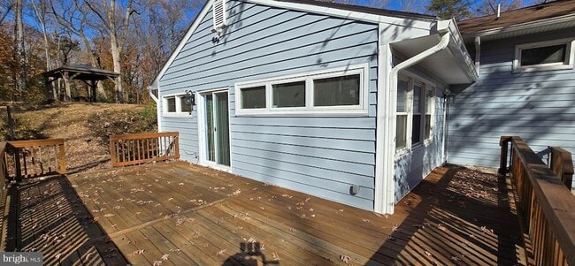 Photo - 7613 Locust Ln