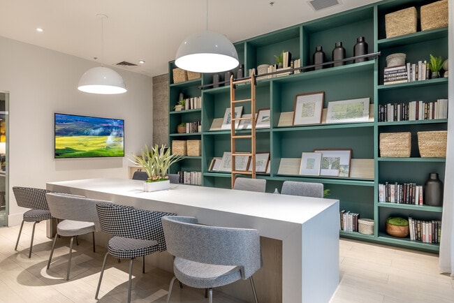 Photo - Tupelo Alley