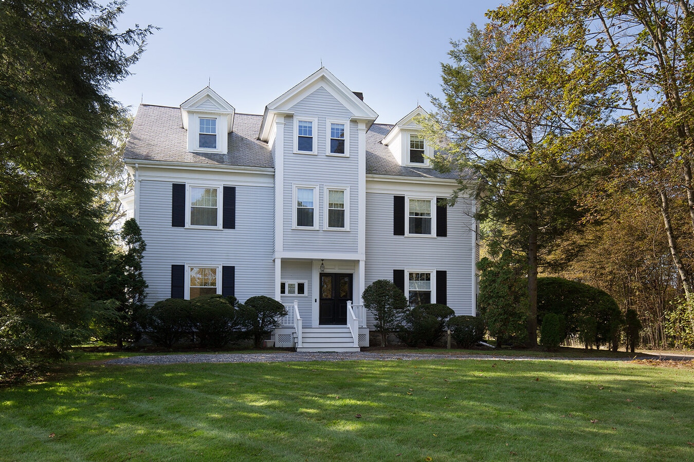 Photo - 352 Thoreau St