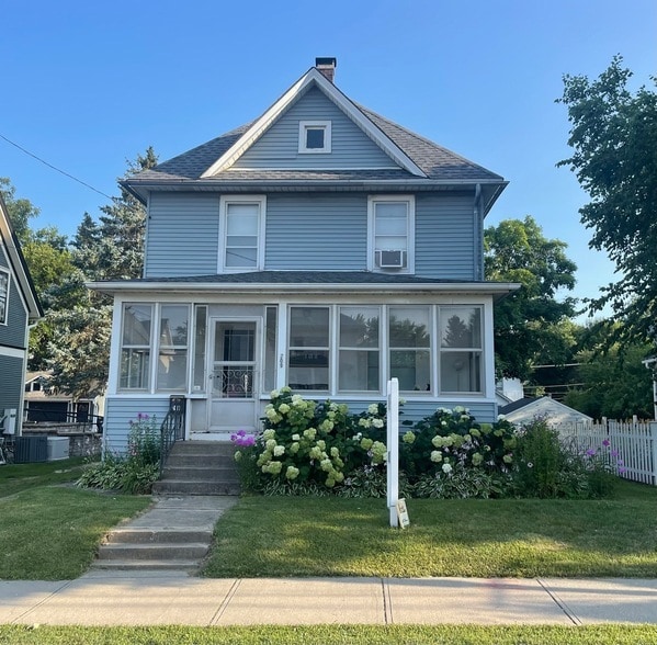 Building Photo - 209 W Main St