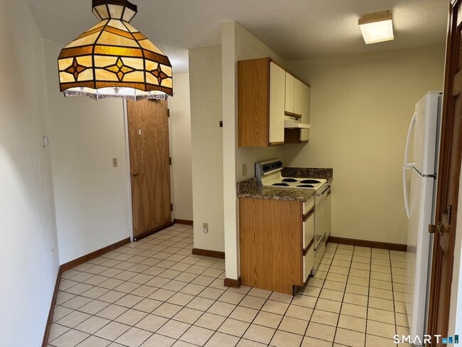 Photo - 1022 Main St Unit 4