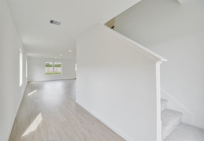 Photo - 18546 Cepagatti Dr