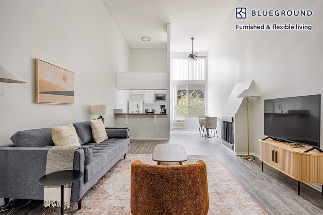 Building Photo - 641 Gayley Ave Unit FL2-ID1331