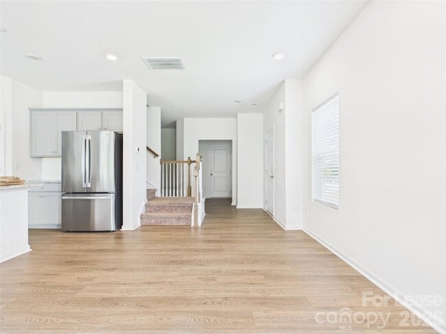 Photo - 2794 Yeager Dr NW