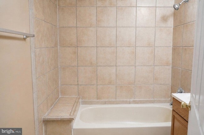 Photo - 59 Galveston Pl SW Unit 4
