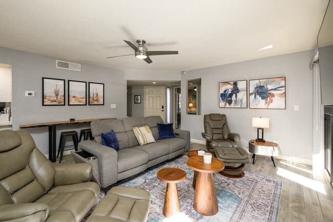 Building Photo - 9695 N 93rd Way Unit SI ID1255451P