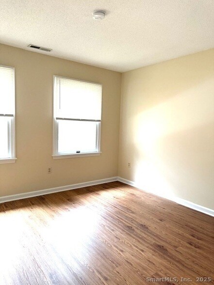 Photo - 25 Old Turnpike Rd Unit Building 25 16